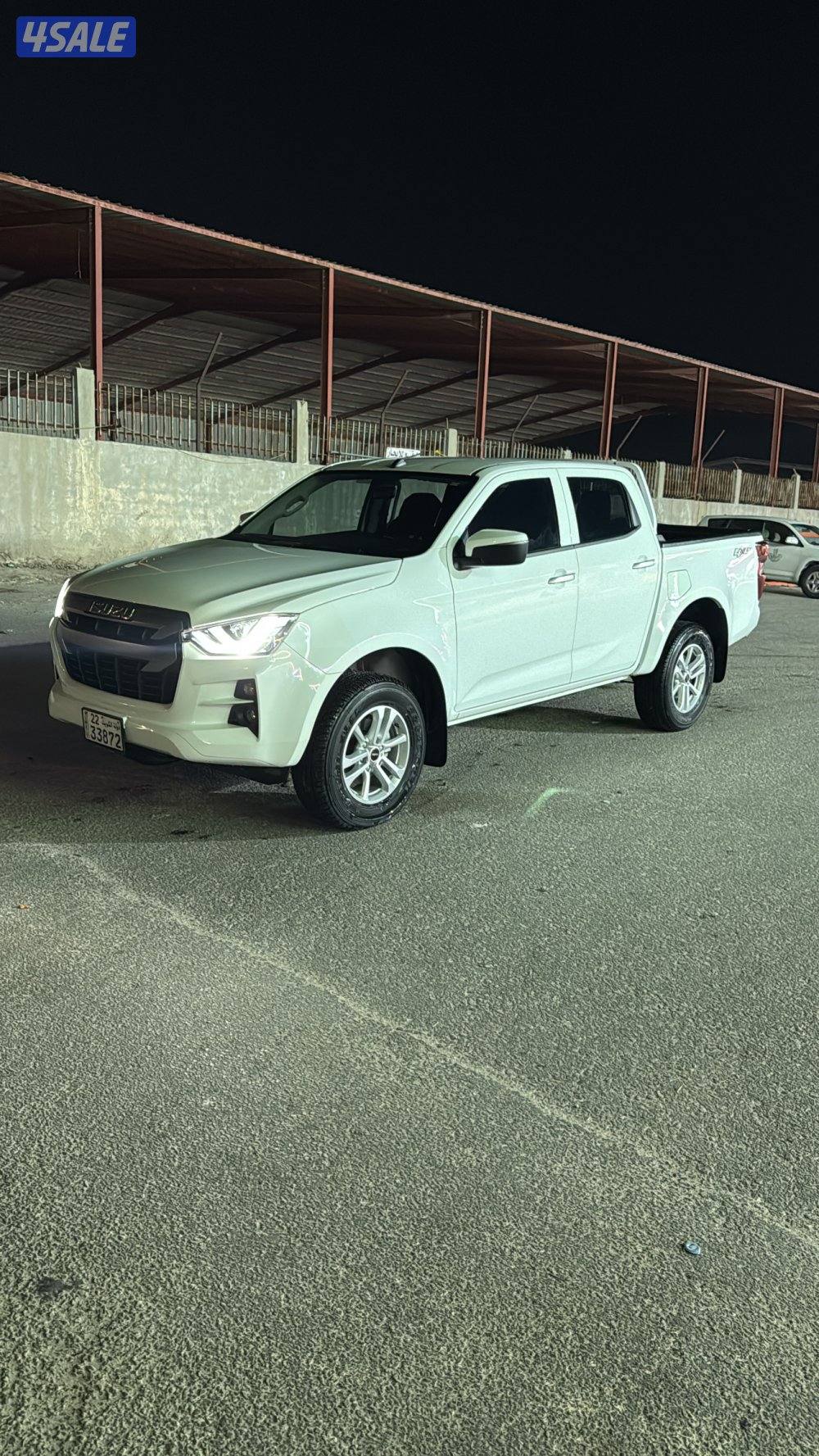 ايسيزو ديزل 2023 مثبت سرعه ودبل والسياره بحاله الوكاله2