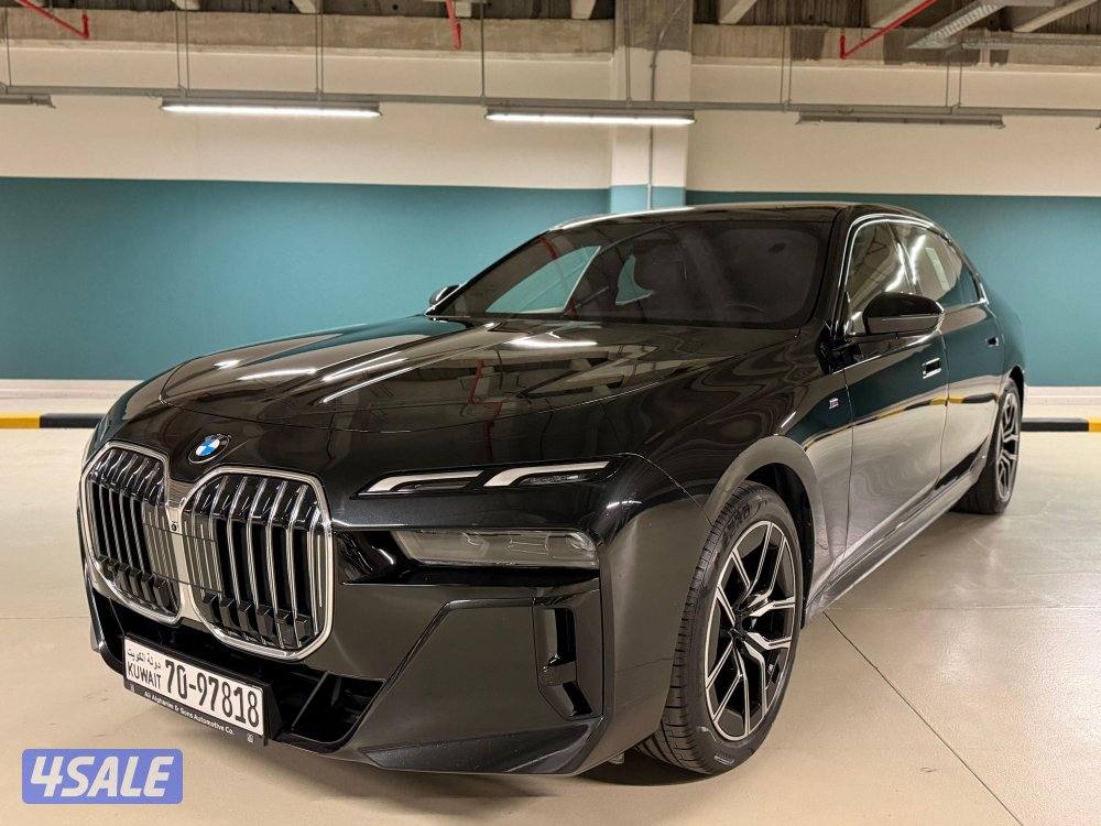 BMW 735Li0