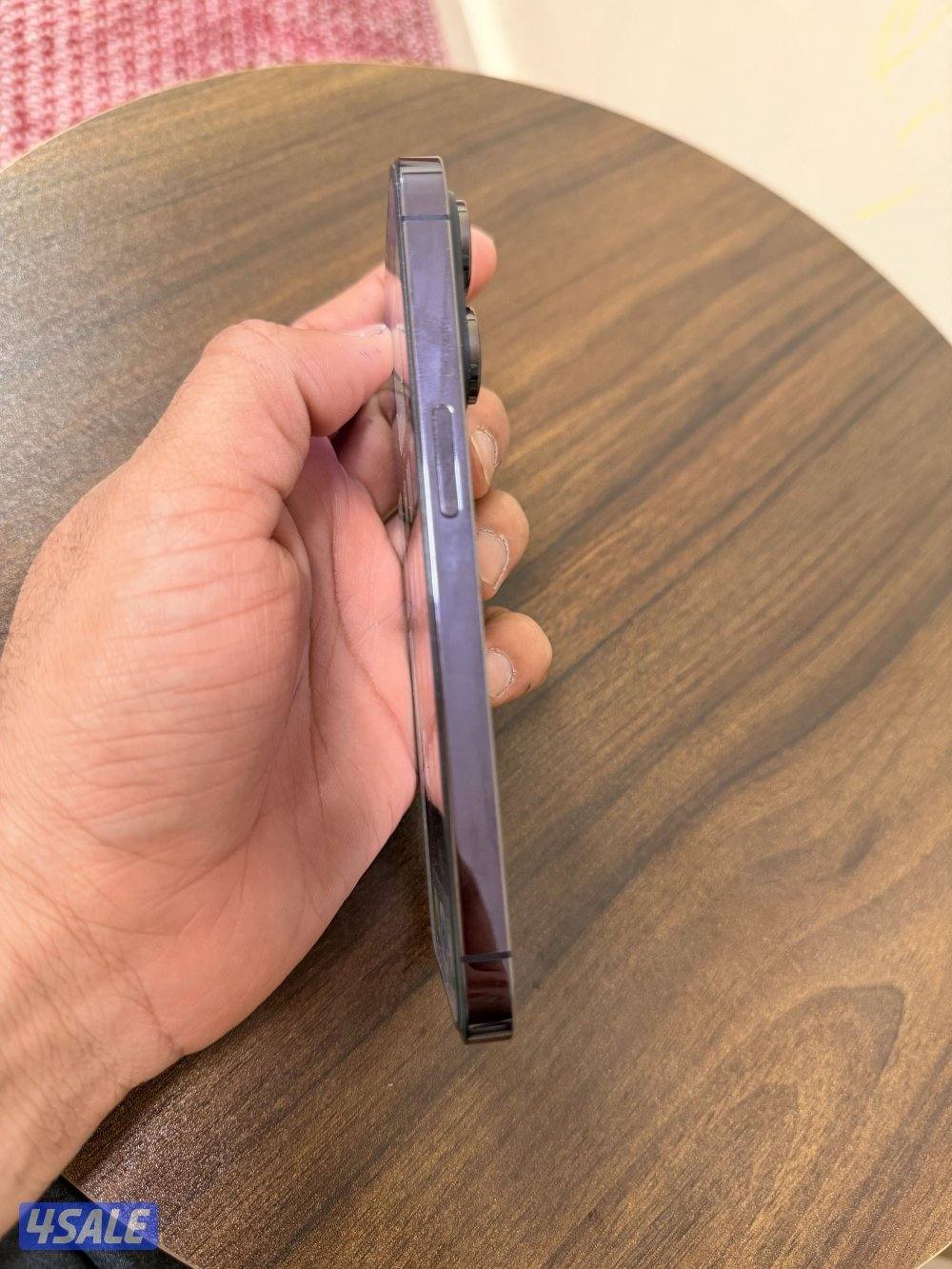 Iphone 14 pro with dual sim not opened am0