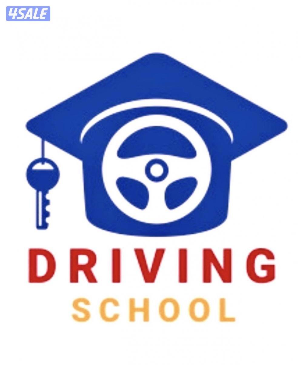 مدربة محترفه لتعليم قيادة السيارات للسيدات1