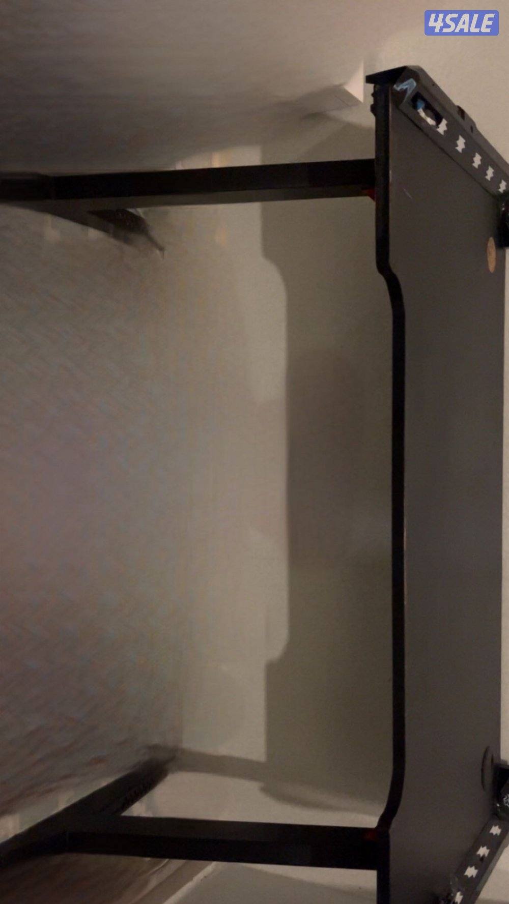 طاوله قيمنق نظيفه0