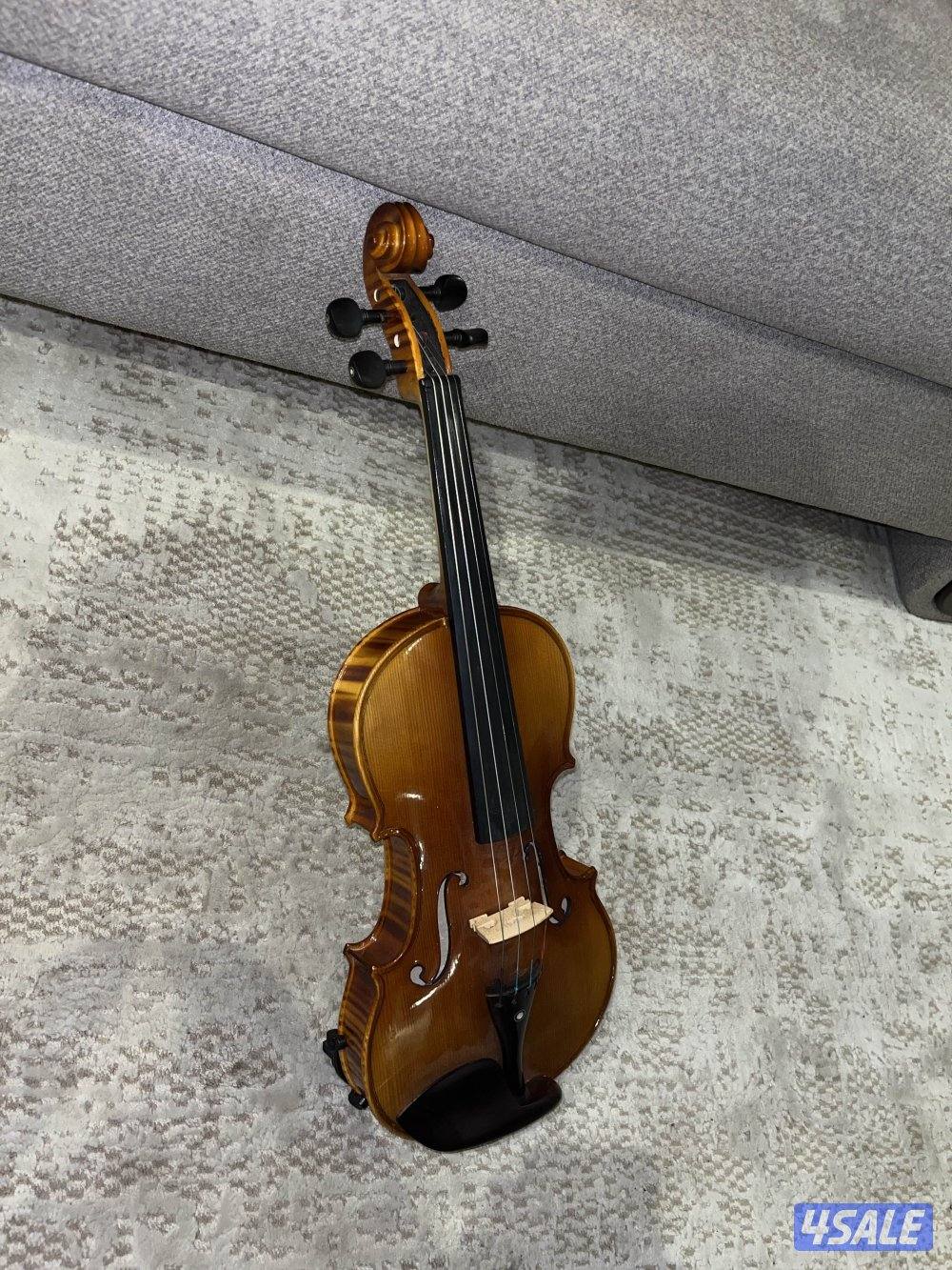 كمان سوزوكي اصليه مع ملحقاتها السعر نهائي ٢٠0