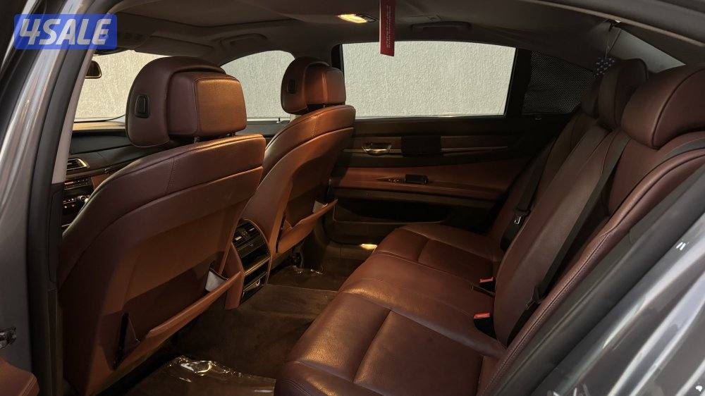 بي ام 730 شرط الفحص بالكامل بحالة ممتازه ( تواصل واتساب فقط )5