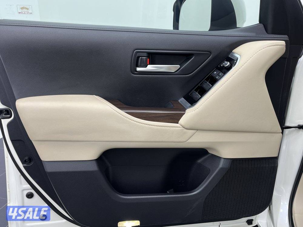 TOYOTA LAND CRUISER Toyota LAND CRUISER 202310