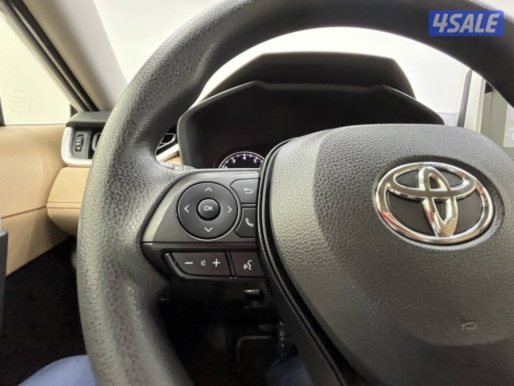 TOYOTA RAV401 4X2 STANDARD OPTION7
