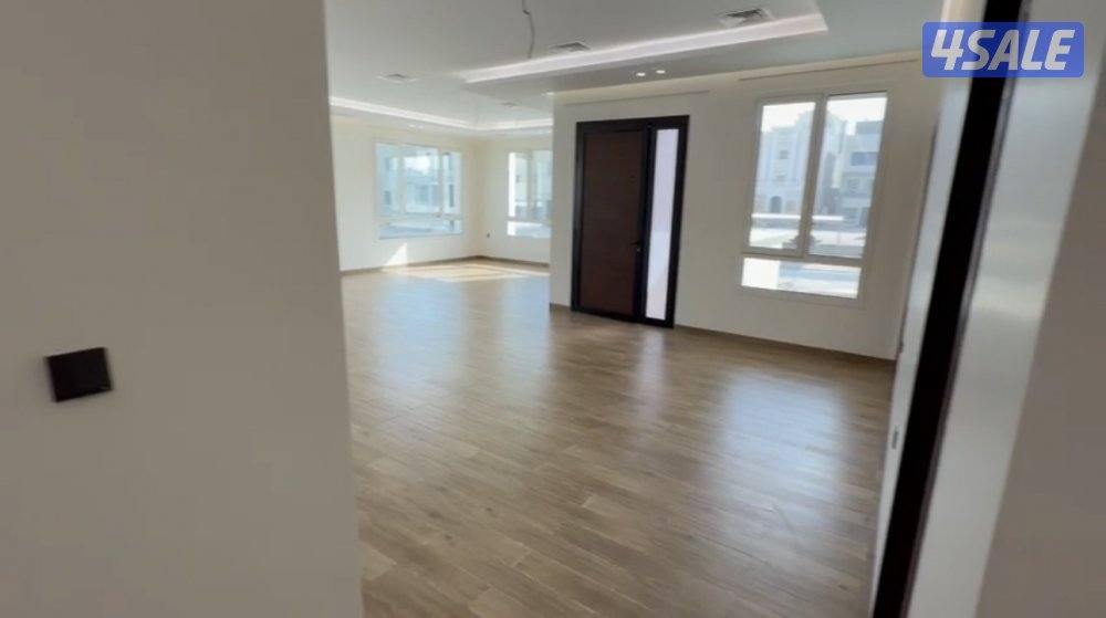 للايجار دور ارضي وسرداب معا4