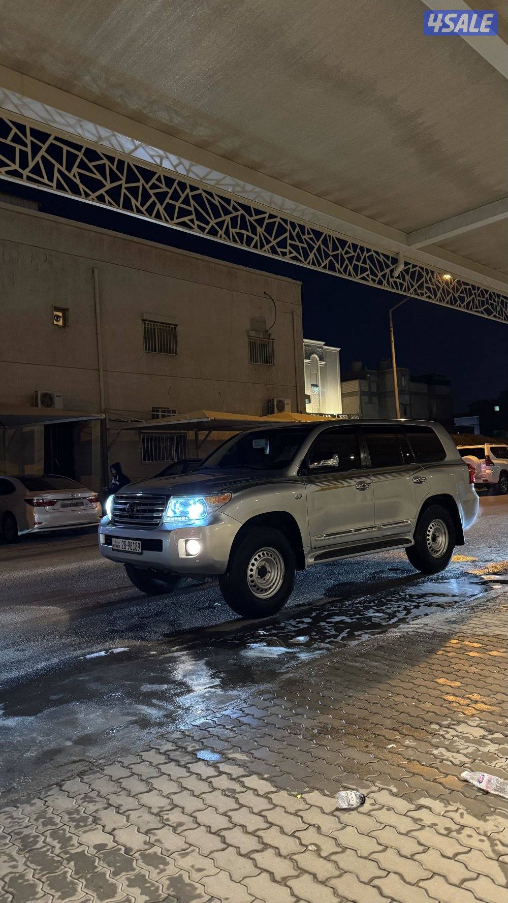 للبيع vxr 2013 الساير منتظم بالساير محول سبير علاق اصلي1