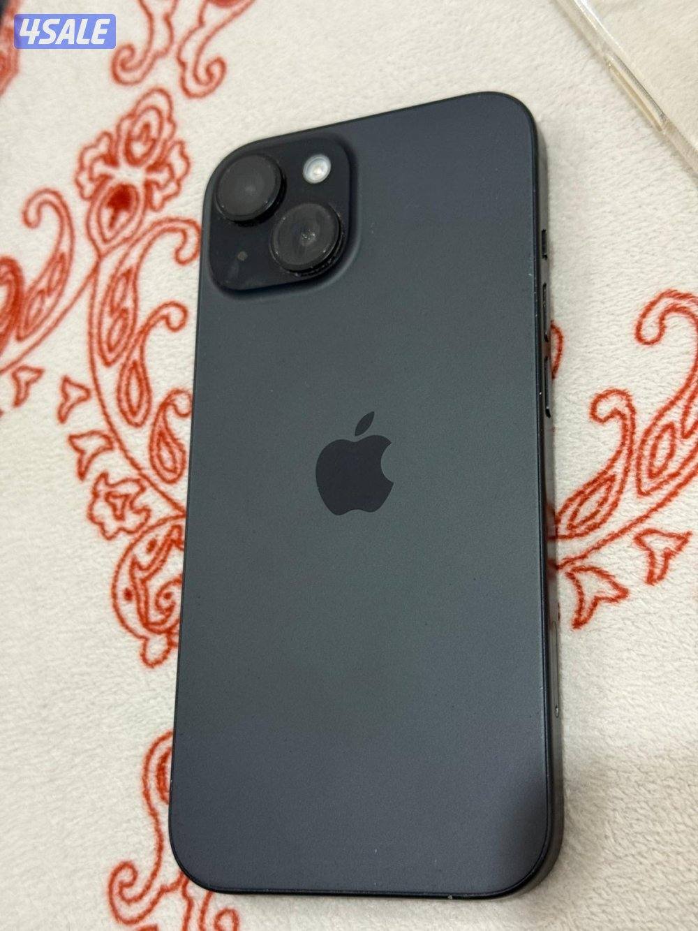 للبيع ايفون 15 مو مبدل اي شي ومافيه شي0