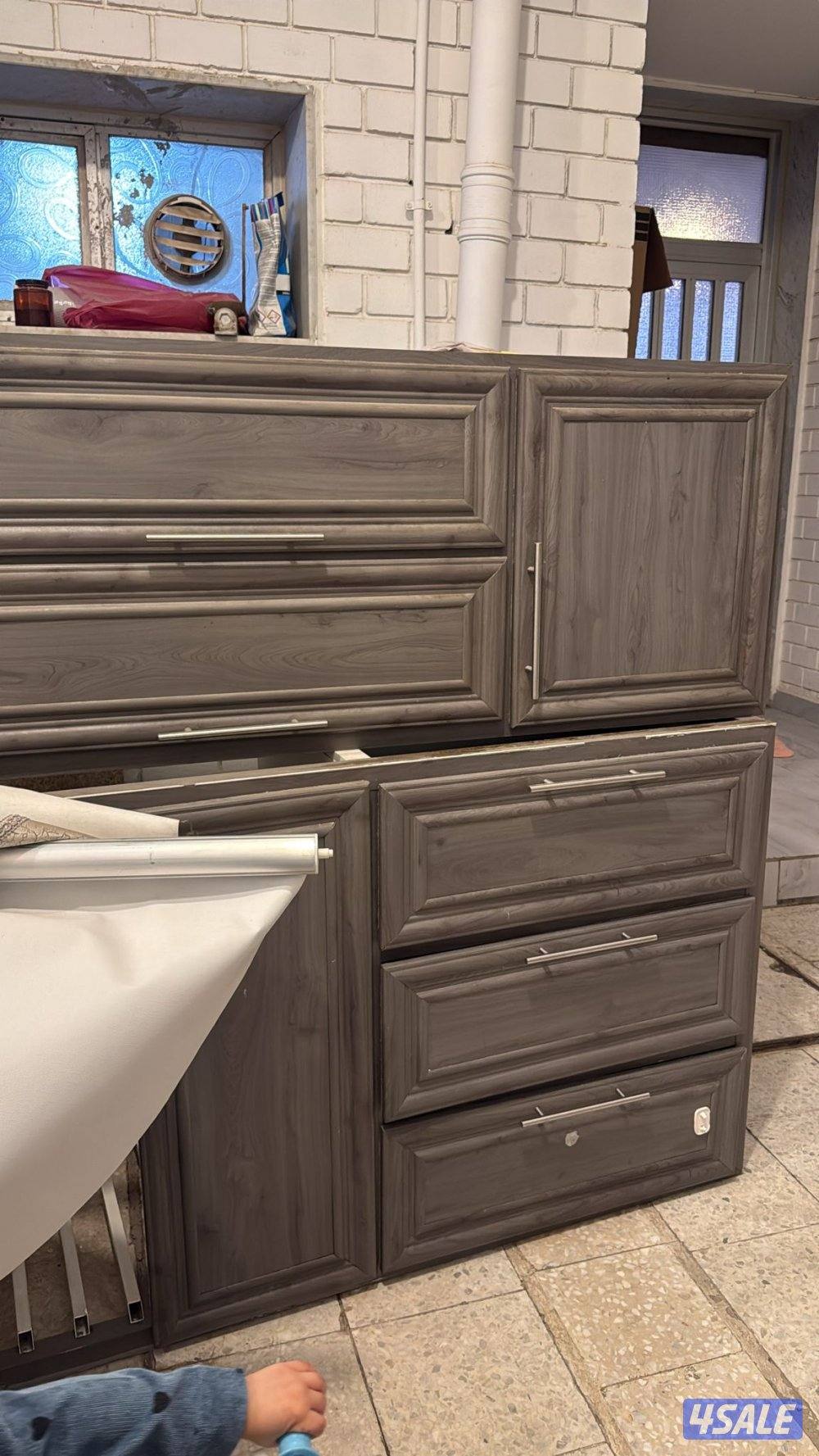 ابوحسين لخدمات نقل العفش ونقل البضائع ونقل جميع الاغراض خبره بالنقل فى4