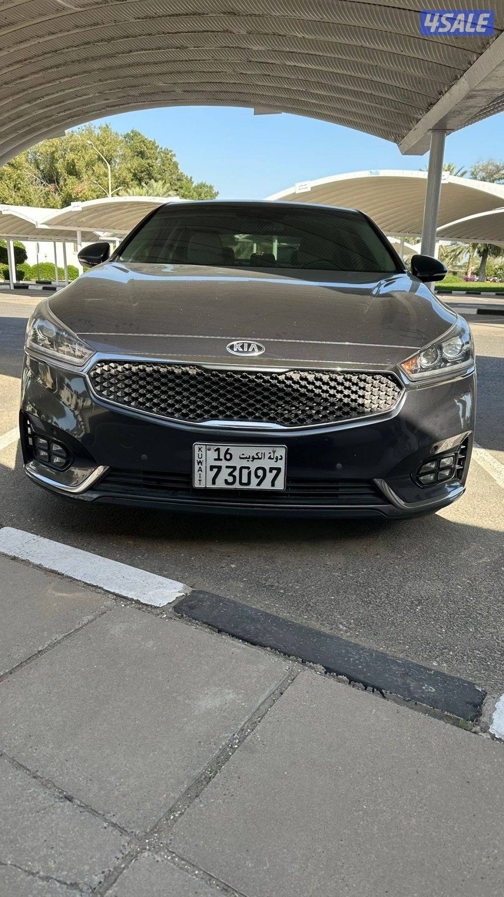 للبيع كيا كادينزا موديل 20194