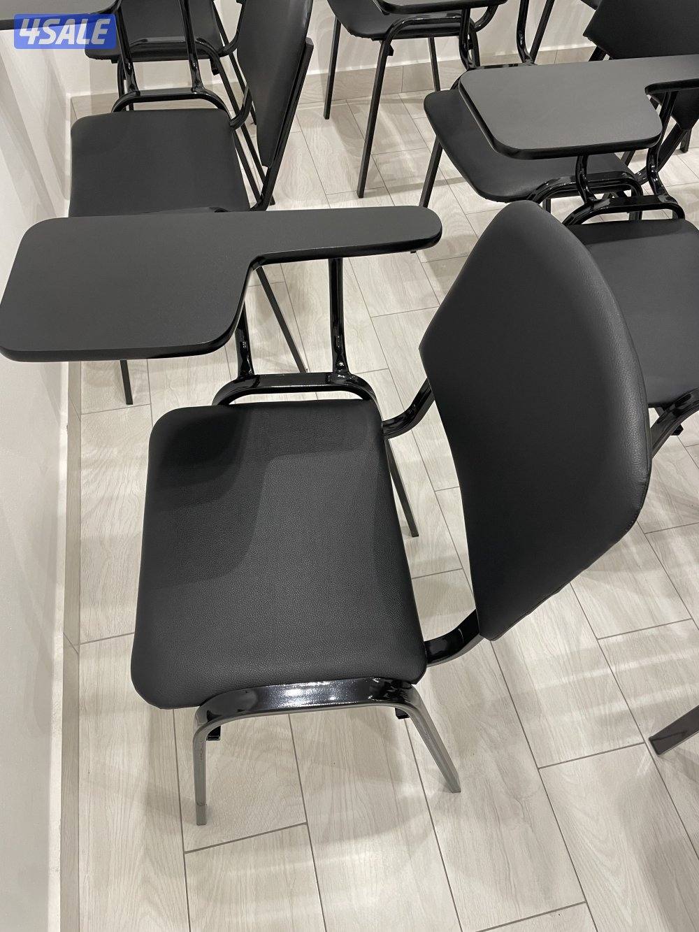 كراسي تصلح للمعاهد والدورات0