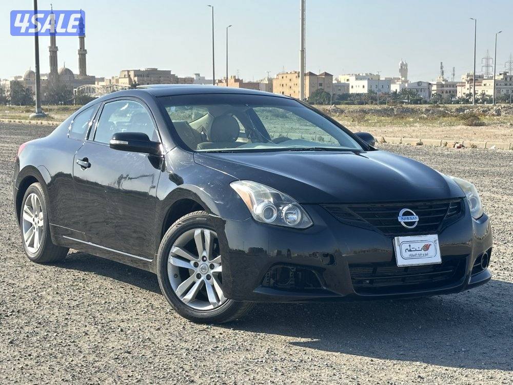 للبيع نيسان التيما كوبيه موديل 20120