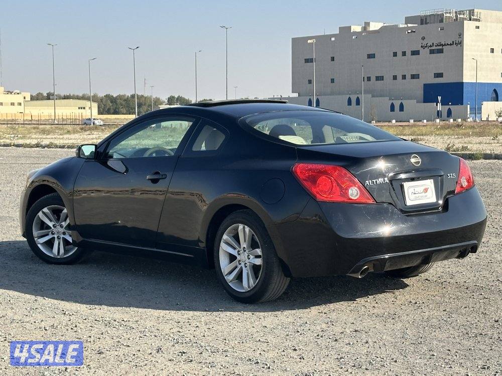 للبيع نيسان التيما كوبيه موديل 20121