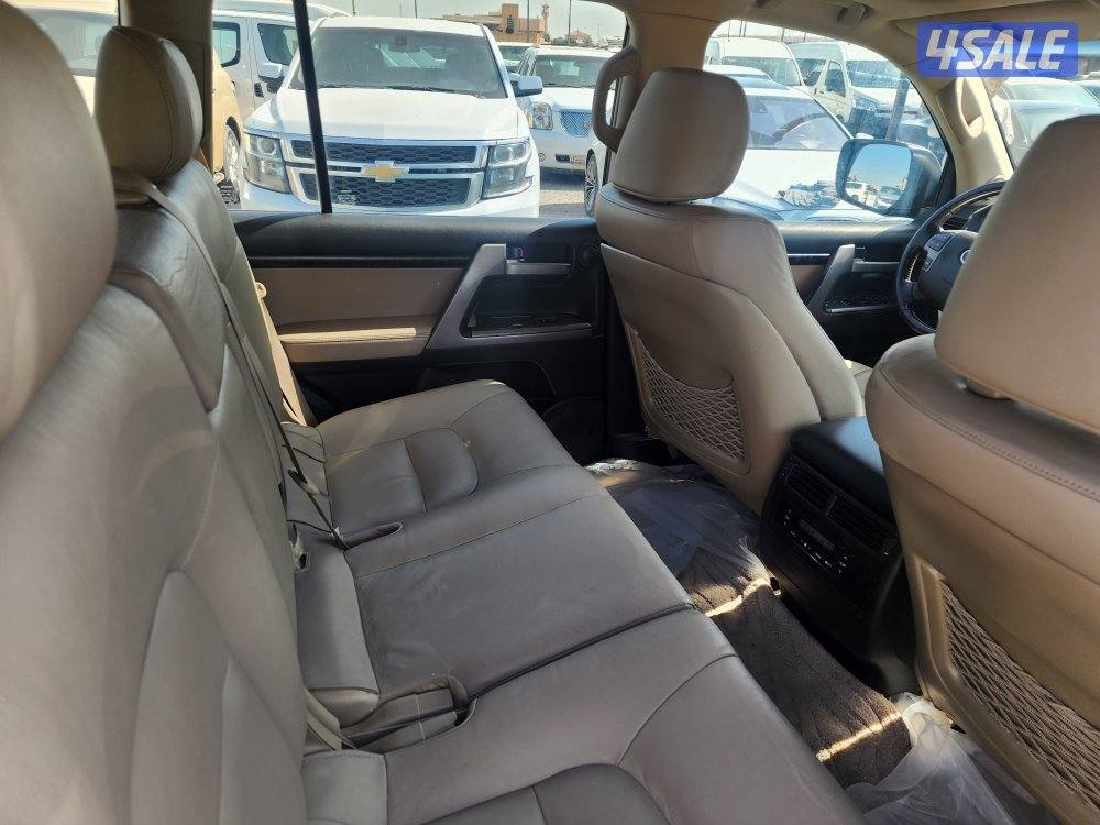 تويوتا  - لاندكروزر  VXR6