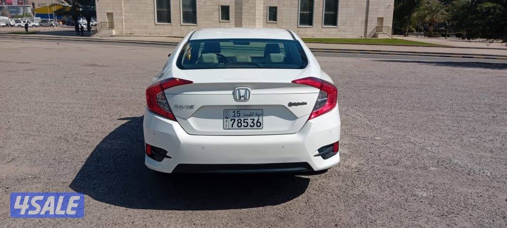 هوندا سيفيك 2017 عداد قليل 113 ألف كم بحالة الوكالة5