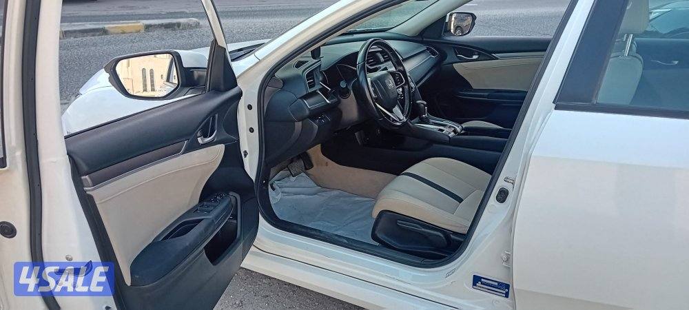 هوندا سيفيك 2017 عداد قليل 113 ألف كم بحالة الوكالة9