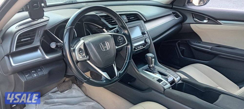 هوندا سيفيك 2017 عداد قليل 113 ألف كم بحالة الوكالة10