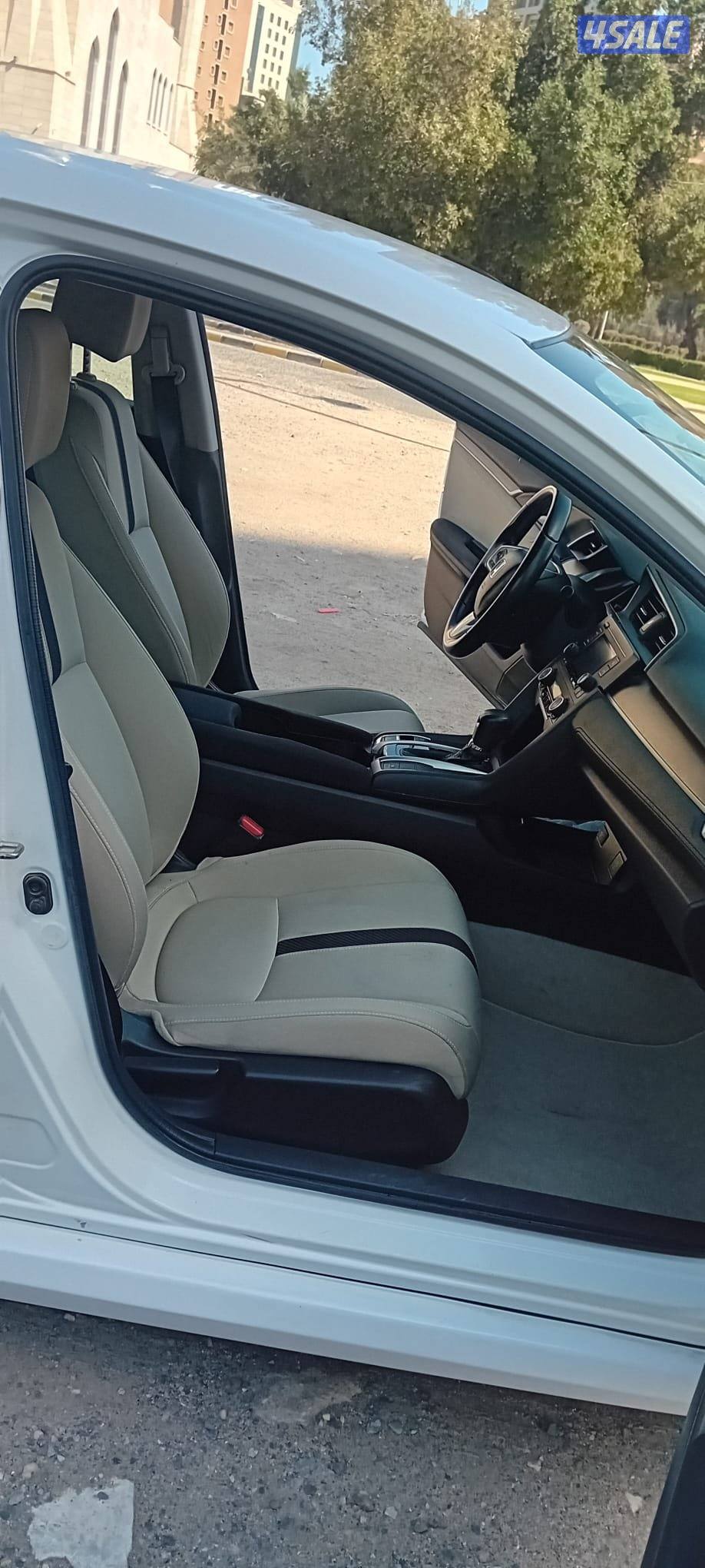 هوندا سيفيك 2017 عداد قليل 113 ألف كم بحالة الوكالة15