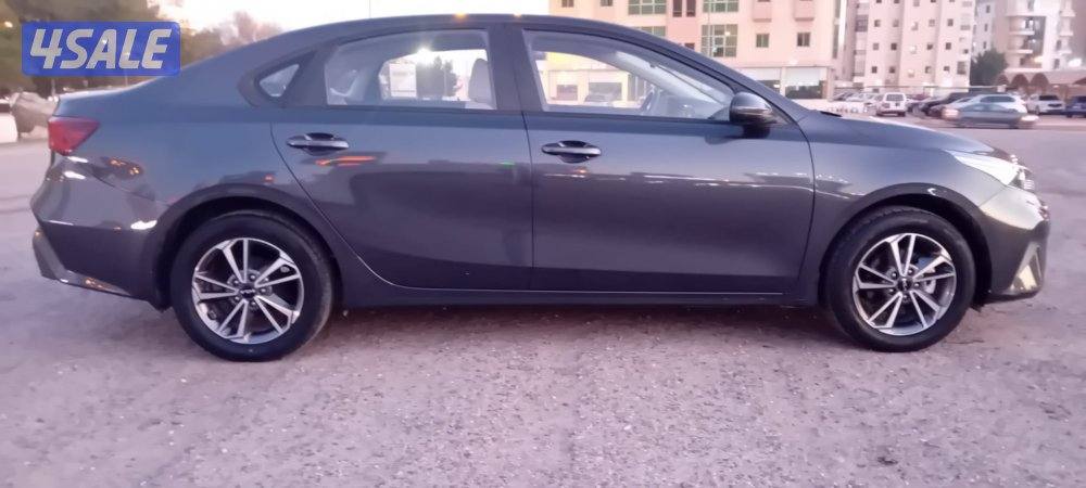 كيا سيراتو 2023 عداد 61 ألف صبغ الوكالة وتحت الكفالة وبحالة الوكالة15
