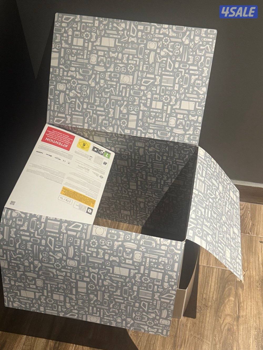 *USED* Ps5 Pro 30th Anniversary Edition4