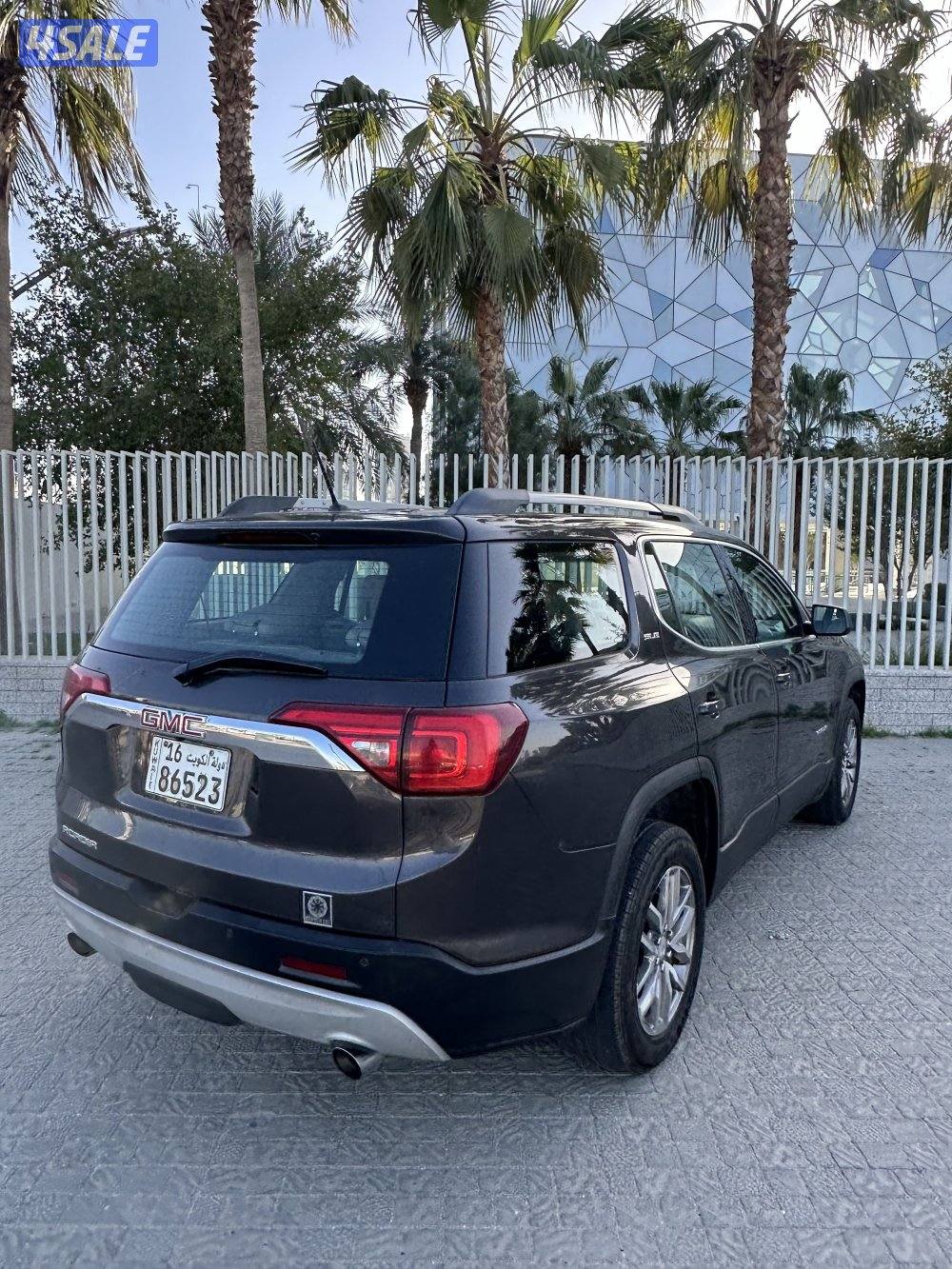 جمس GLE اكاديا 2018 — 3 مقاعد4