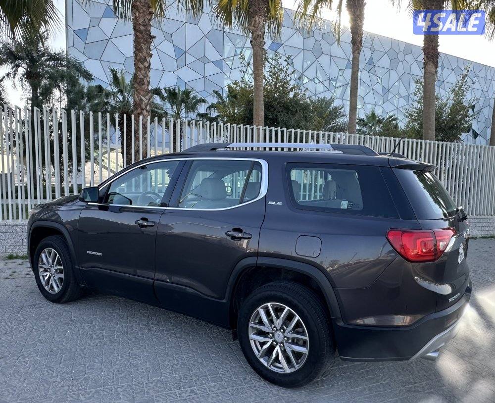 جمس GLE اكاديا 2018 — 3 مقاعد7