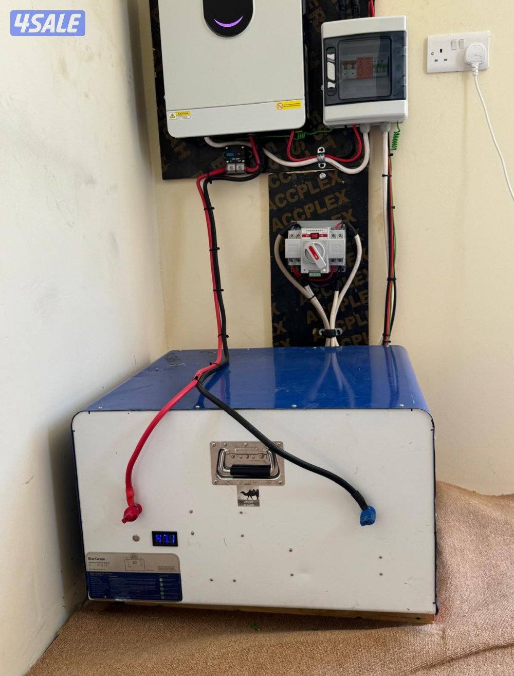 توريد وتركيب كافة مستلزمات تشغيل الكهرباء عن طريق الطاقه الشمسيه في ال10