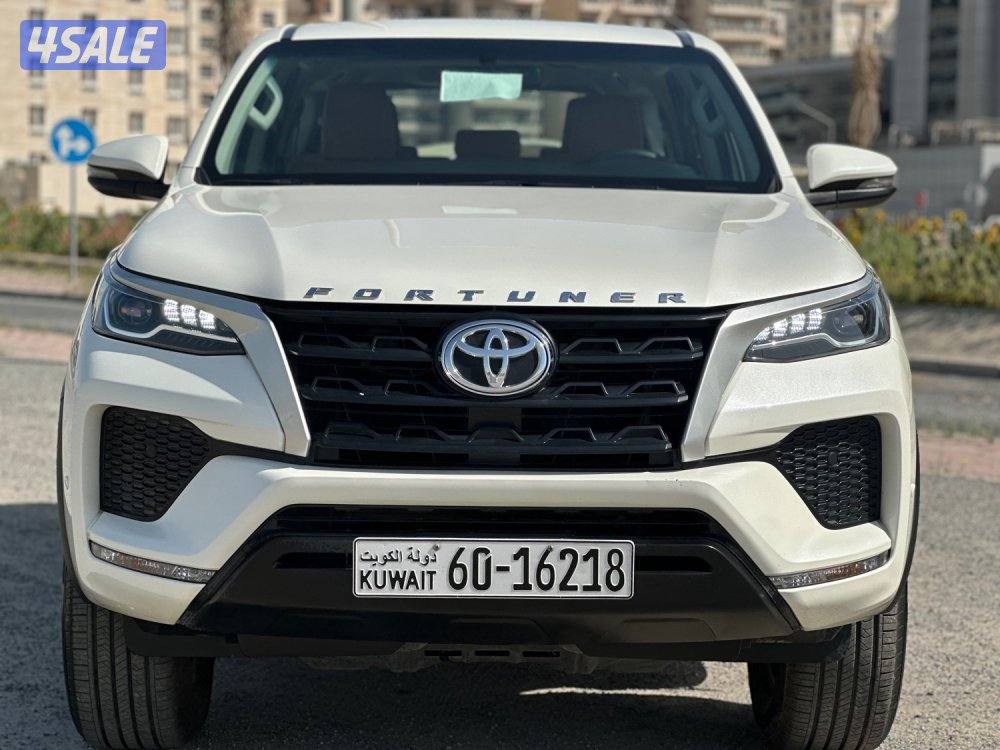 للبيع تويوتا فورتنر وارد الوكالة الساير2