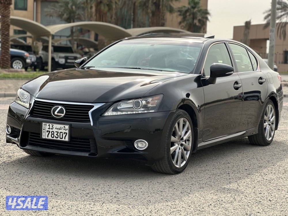 للبيع لكزس GS250 ماشي ١٩٠ الف كيلو0