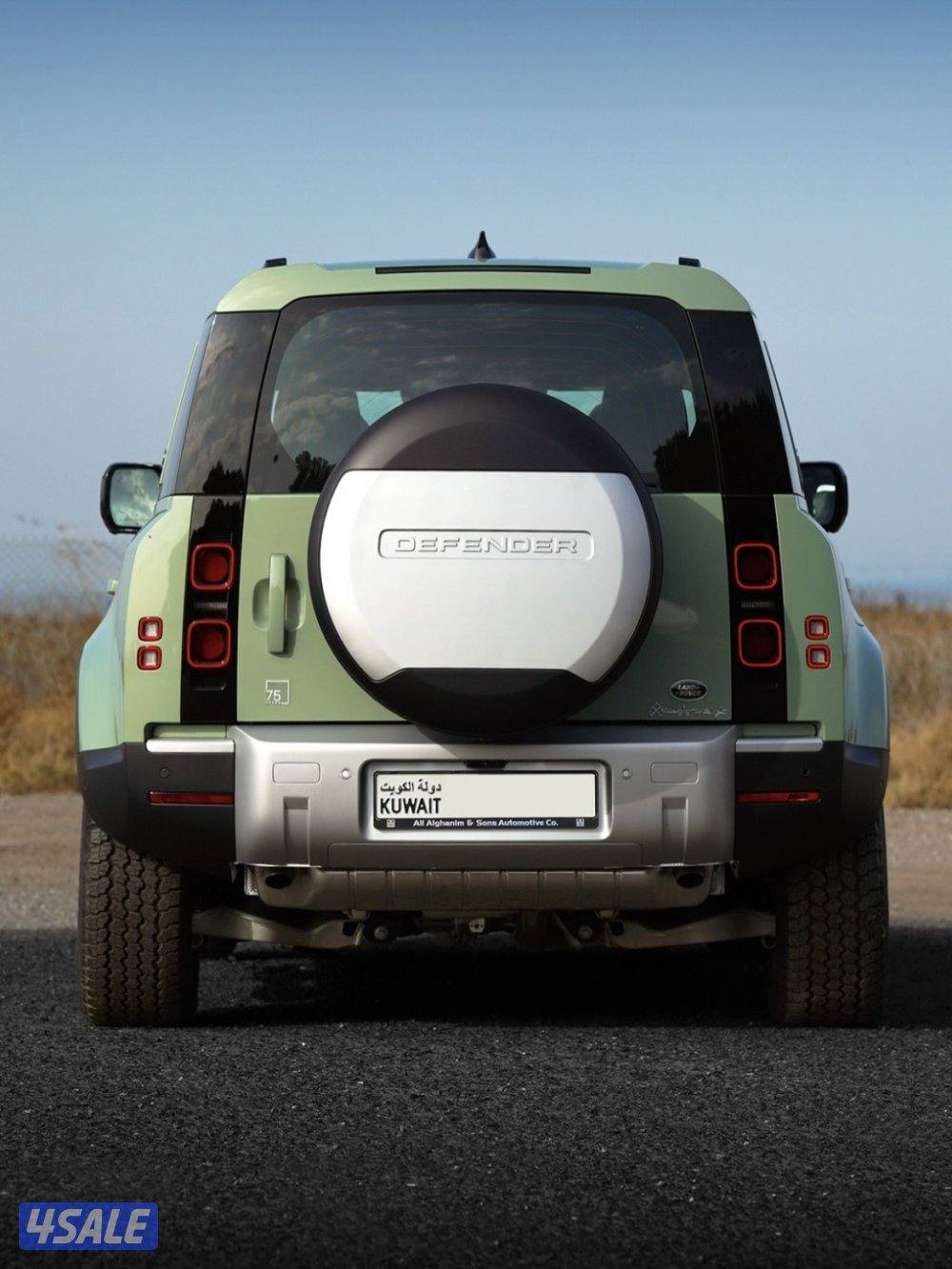 ديفندر 2023 اصفار جديد غير مستخدم4