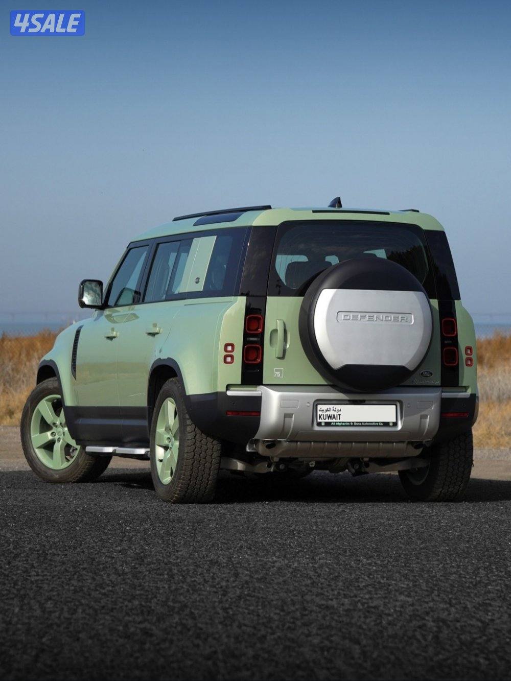 ديفندر 2023 اصفار جديد غير مستخدم1