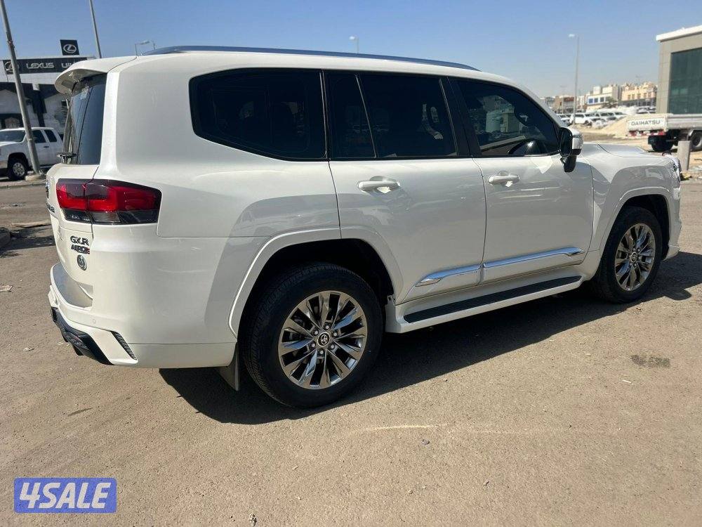 تويوتا لاند كروزر GX.R AEROs  twin turbo.V6 موديل 2023 ماشى 52.000 k.m3