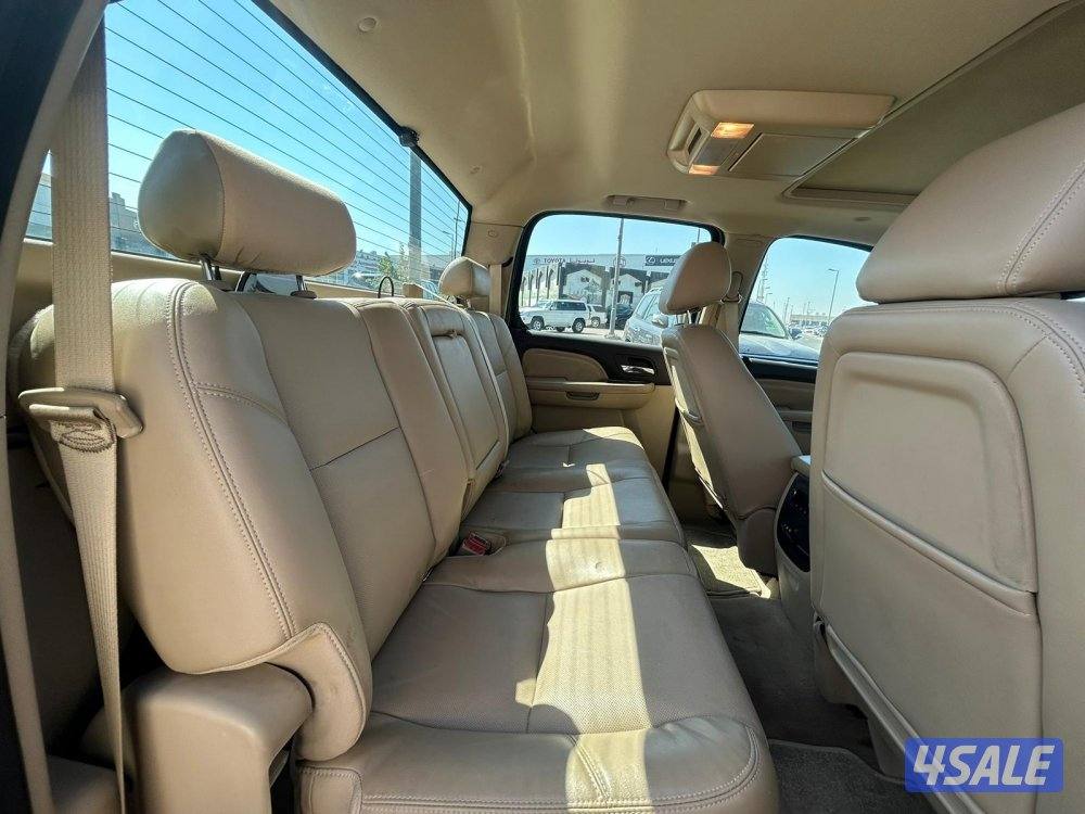 سيرا دينالى GMC موديل 2012 ماشى 234.000 k.m  وارد بهبهانى.مصبوغ عام6