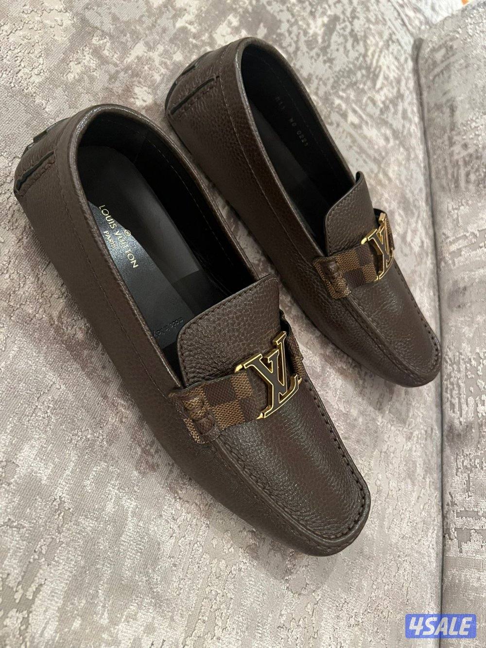 للبيع ٣ جواتي lv اصليه مقاس ٤٥0