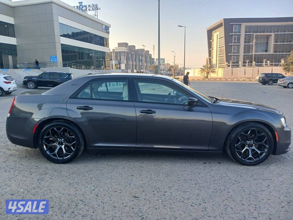 كرايزلر C300 موديل 2019 بهبهاني3
