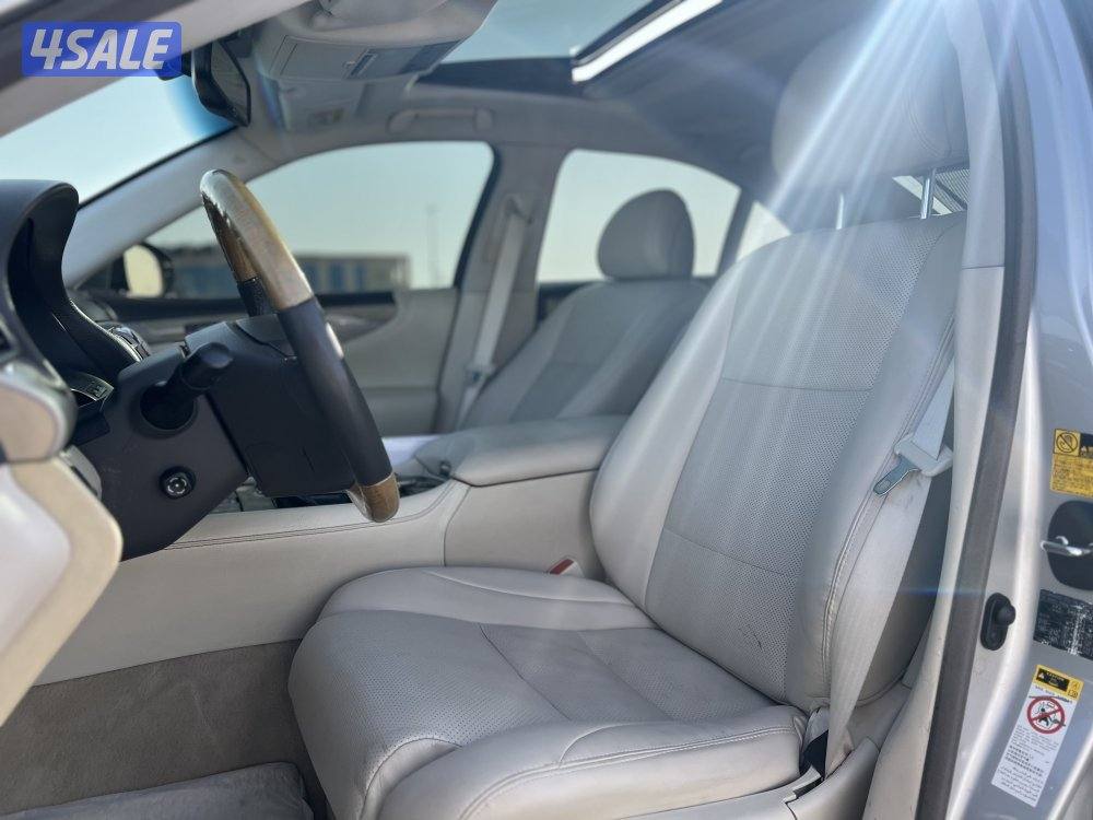 للبيع لكزس LS460موديل20137