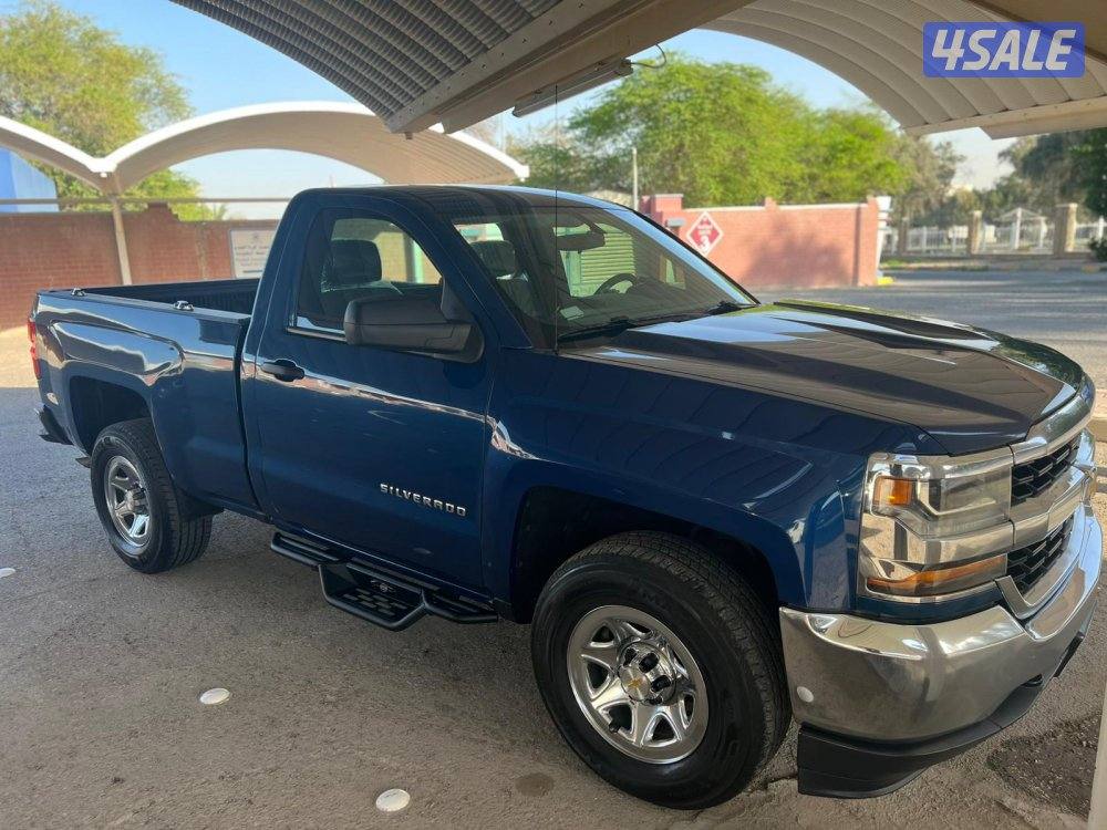 للبيع وانيت سلفرادو 20182