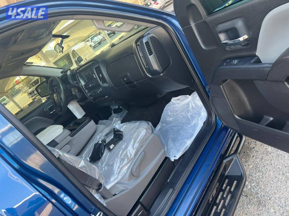 للبيع وانيت سلفرادو 20186