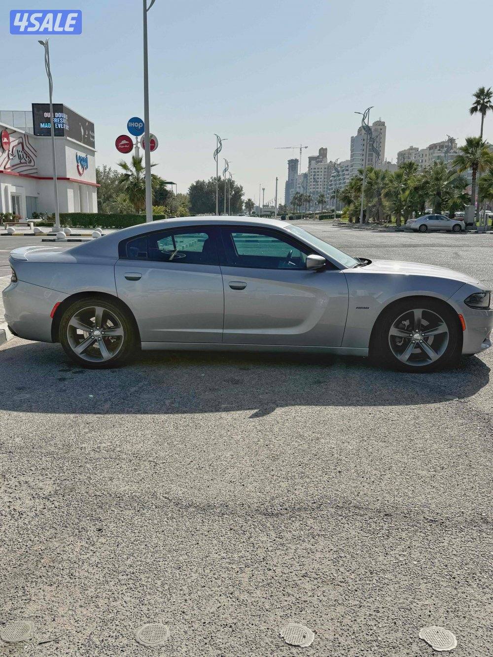 دوج تشارجر rt8 سلندر4