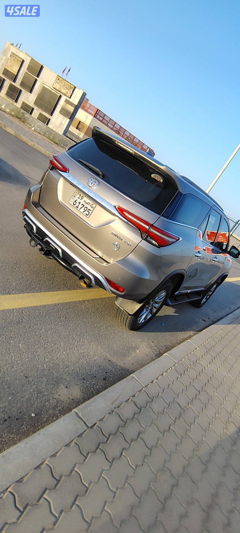 للبيع فورتينر1