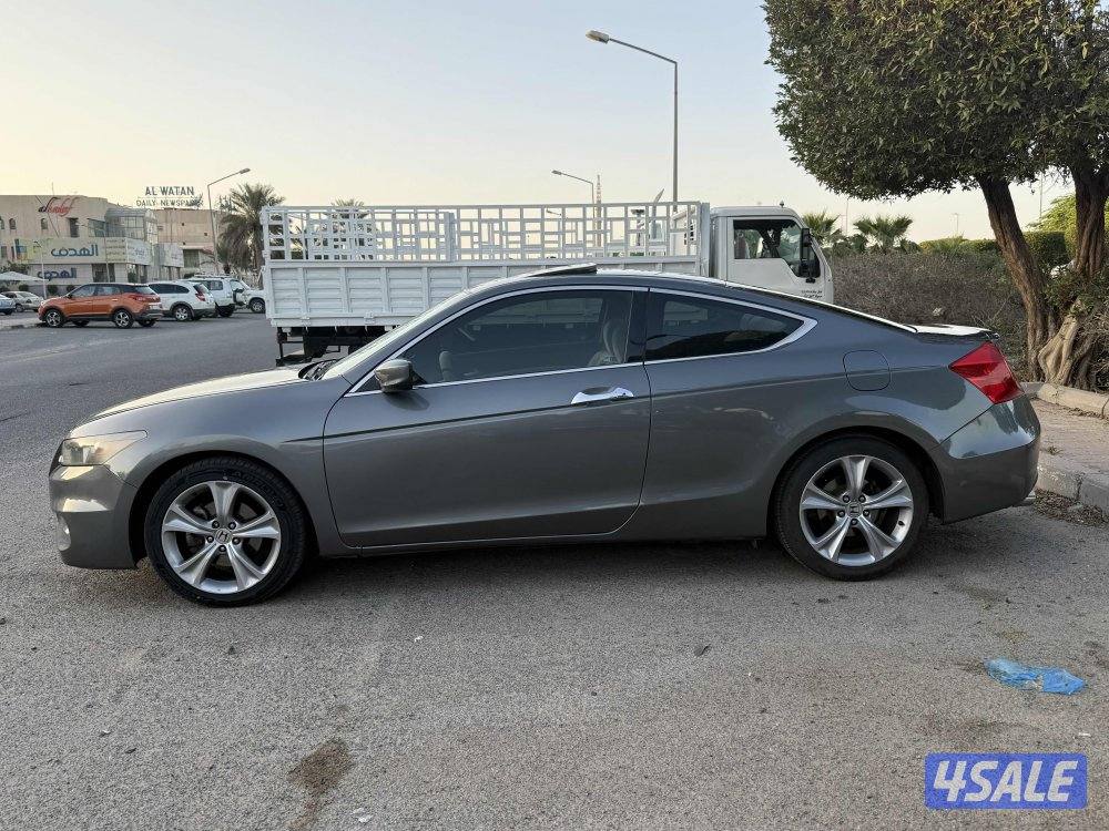 للبيع  هوندا اكورد. V61