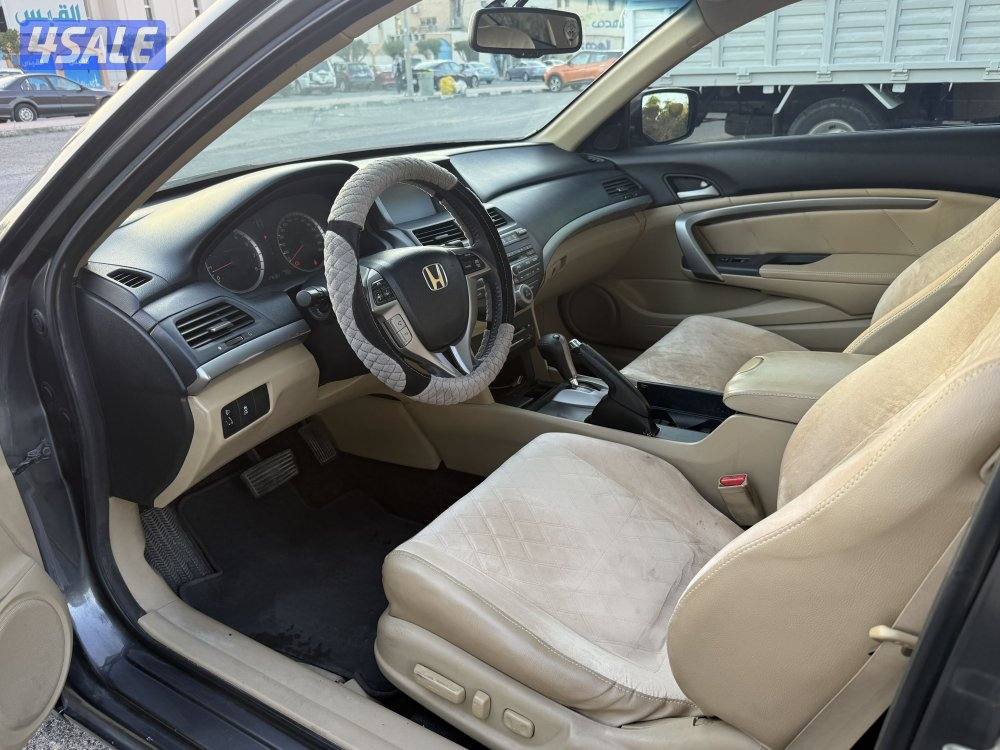 للبيع  هوندا اكورد. V66