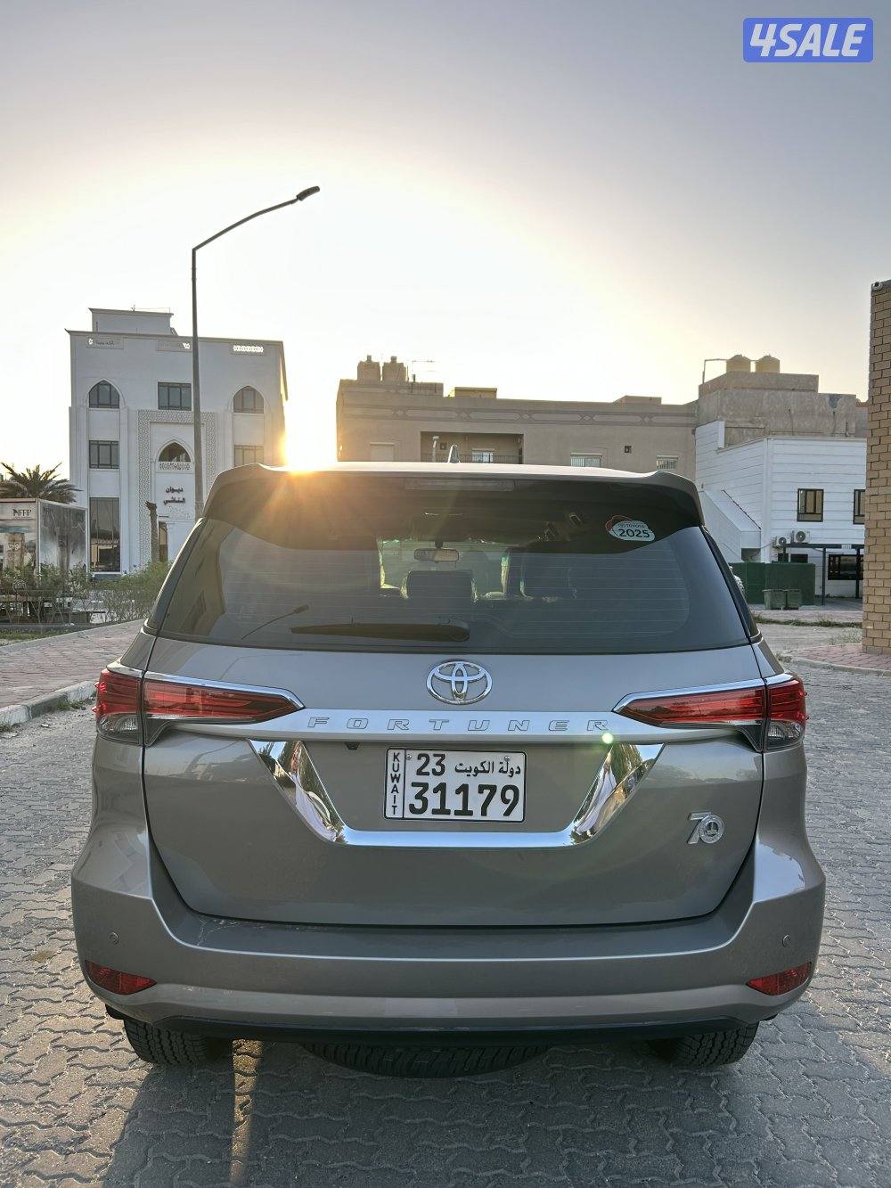 للبيع فورتنر اصفاار 2025 المالك الاول6