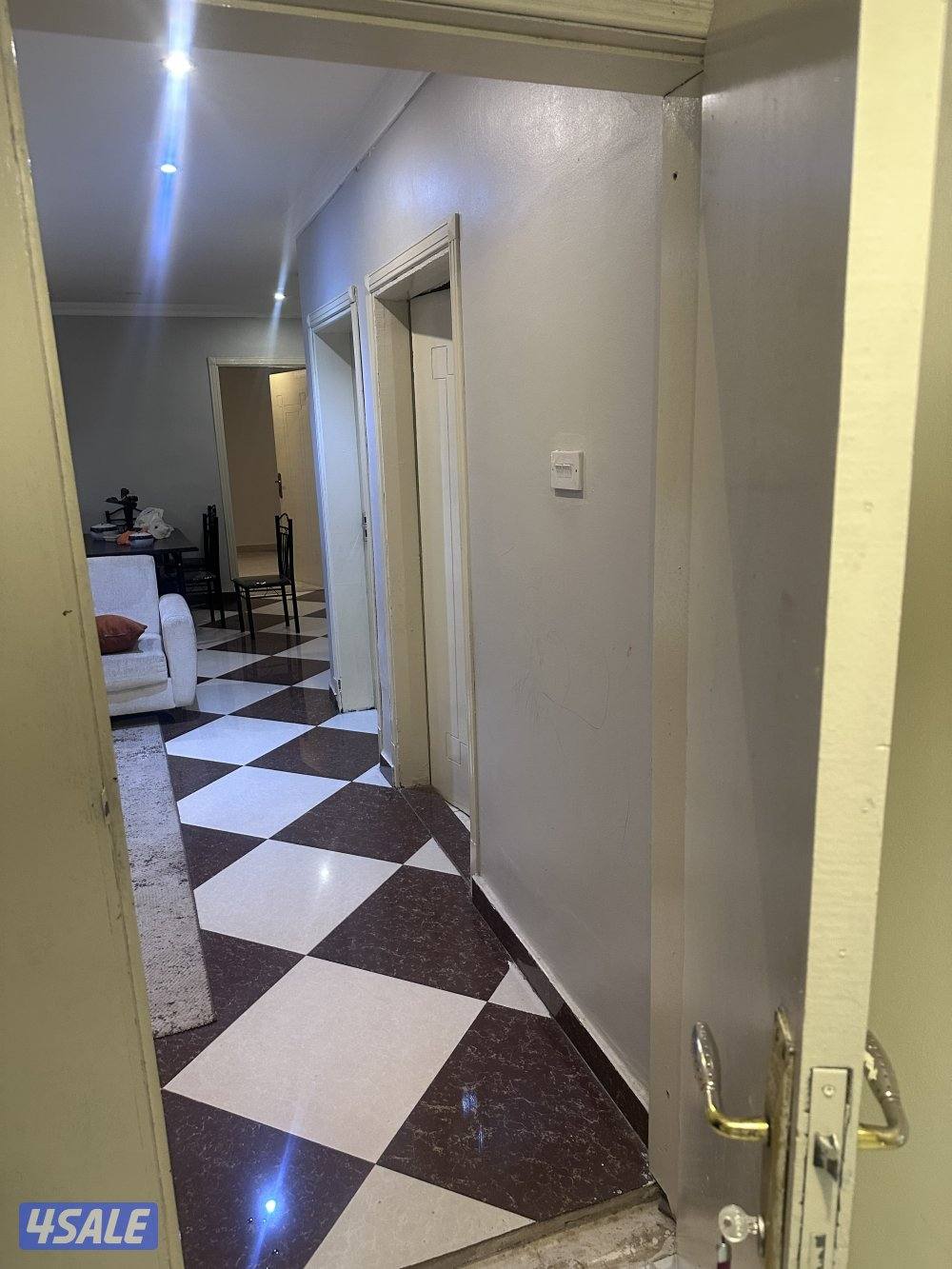 شارع واحد  .. مطلوب لبنك الائتمان3