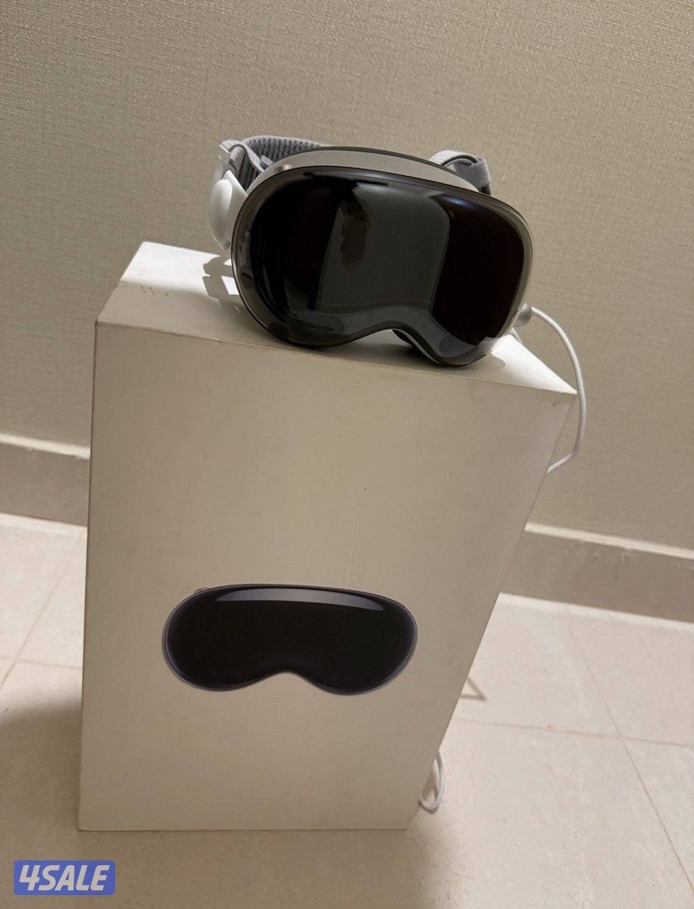 للبيع نظارة ابل فيجن برو Apple vision pro M 2 التواصل واتساب0