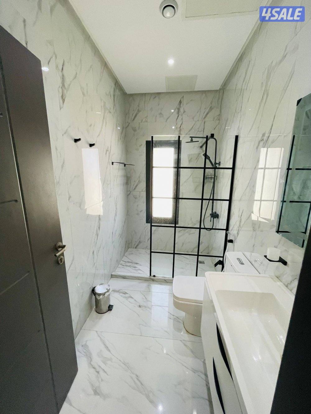 شاليه vip كامل غير مقسوم صف اول فخم وراقي جدا متوفر العيدالوطني9