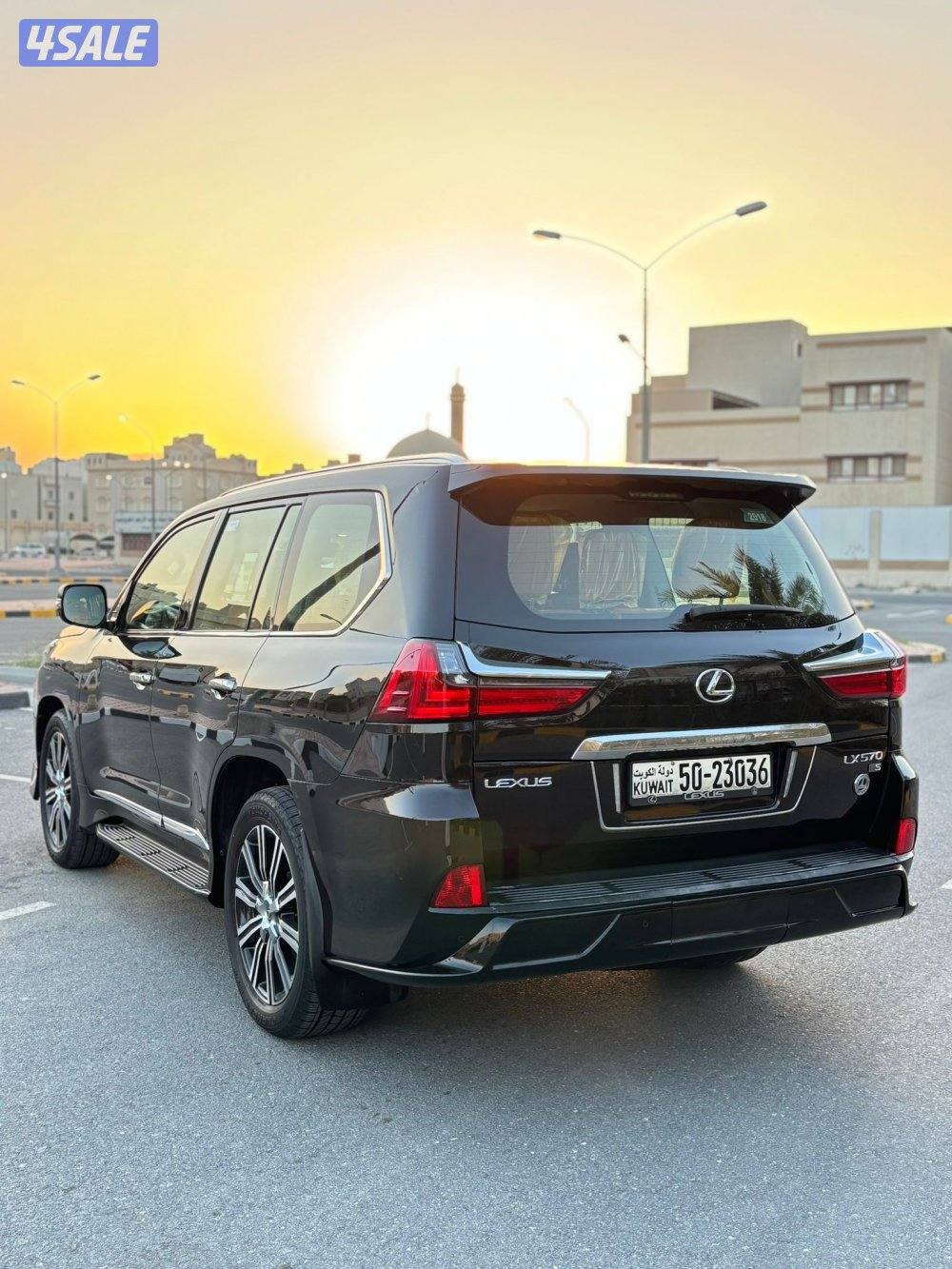 جيب لكزس الساير5