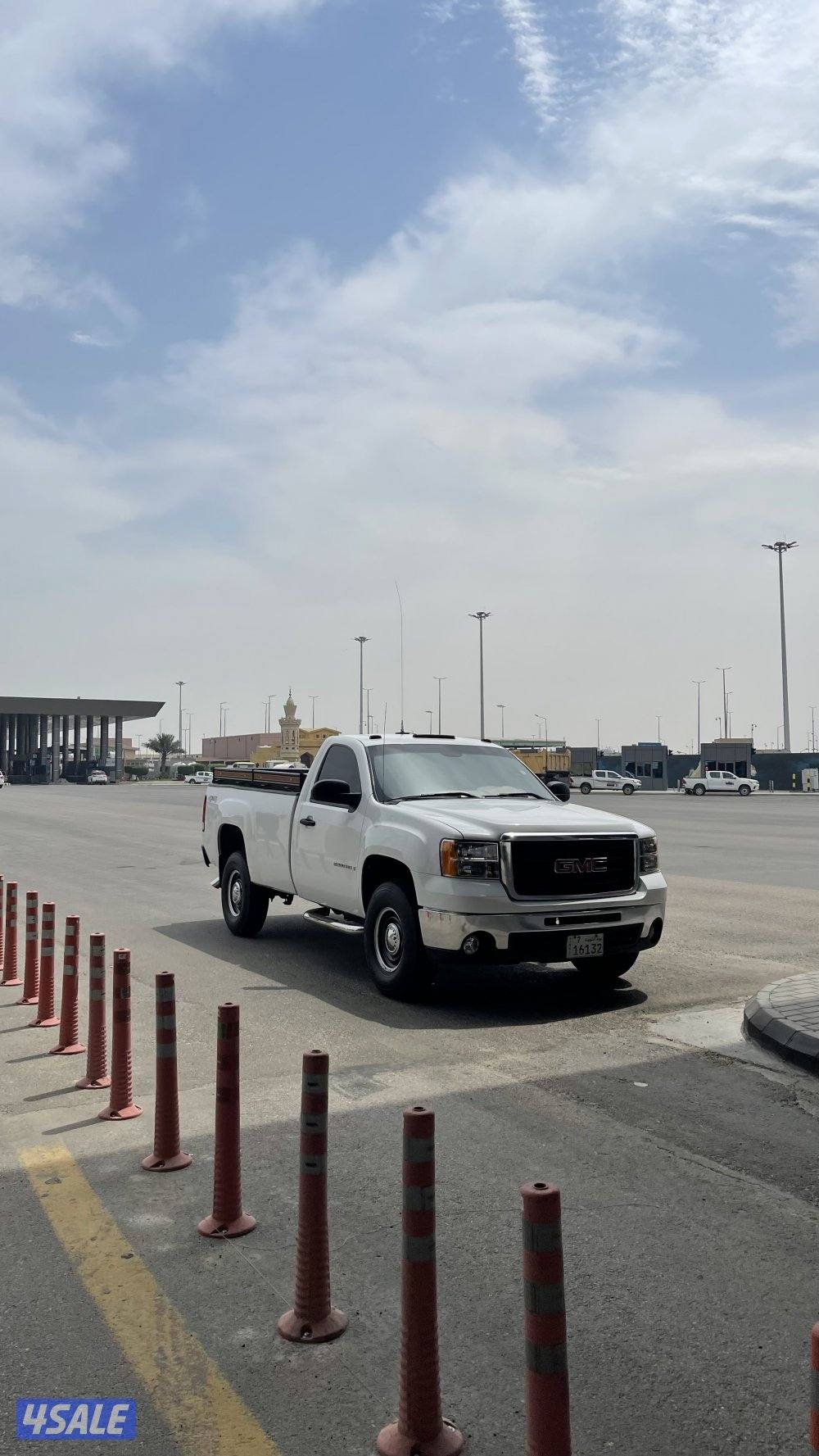 للبيع جمس اتش دي موديل 2009 شرط الفحص قير مكينه شاصي بدي3