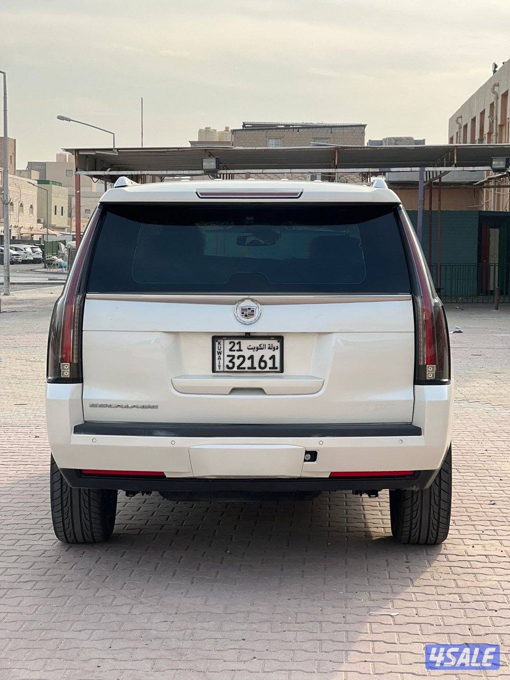 للبيع كاديلاك إسكاليد موديل 20154