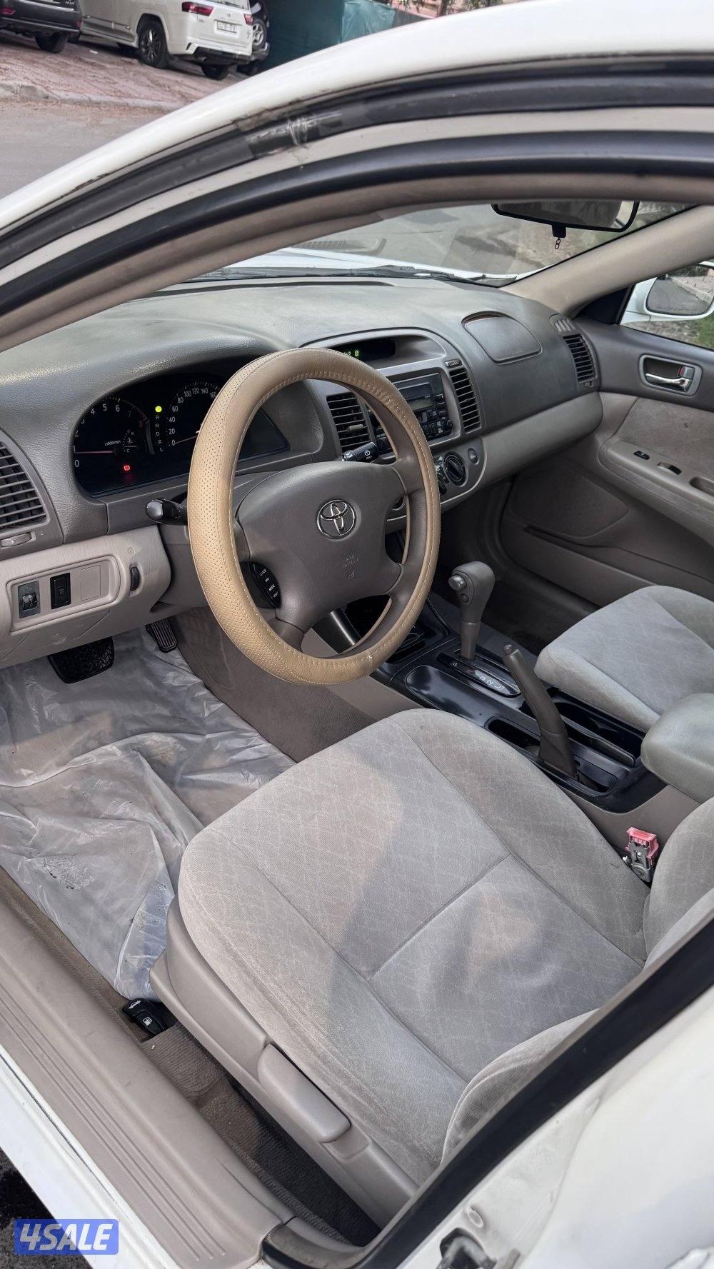 للبيع كامري 2004 ( v6 )5